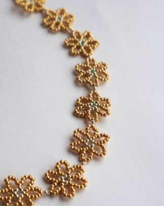 Collares