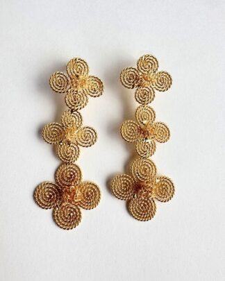 Aretes triple flor ajustable