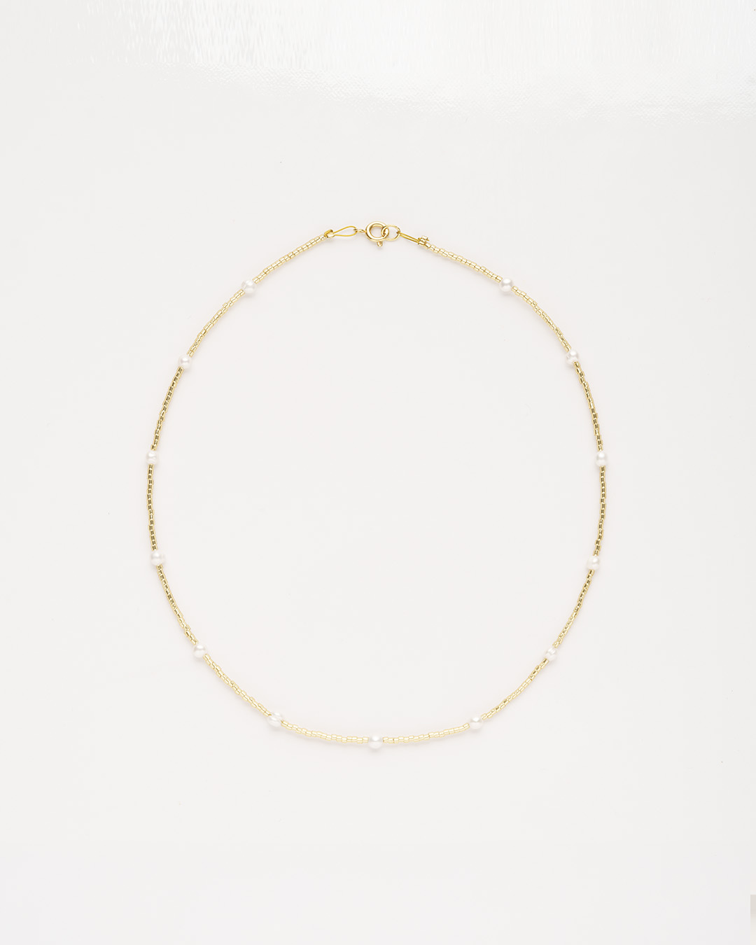 Collar perlado corto