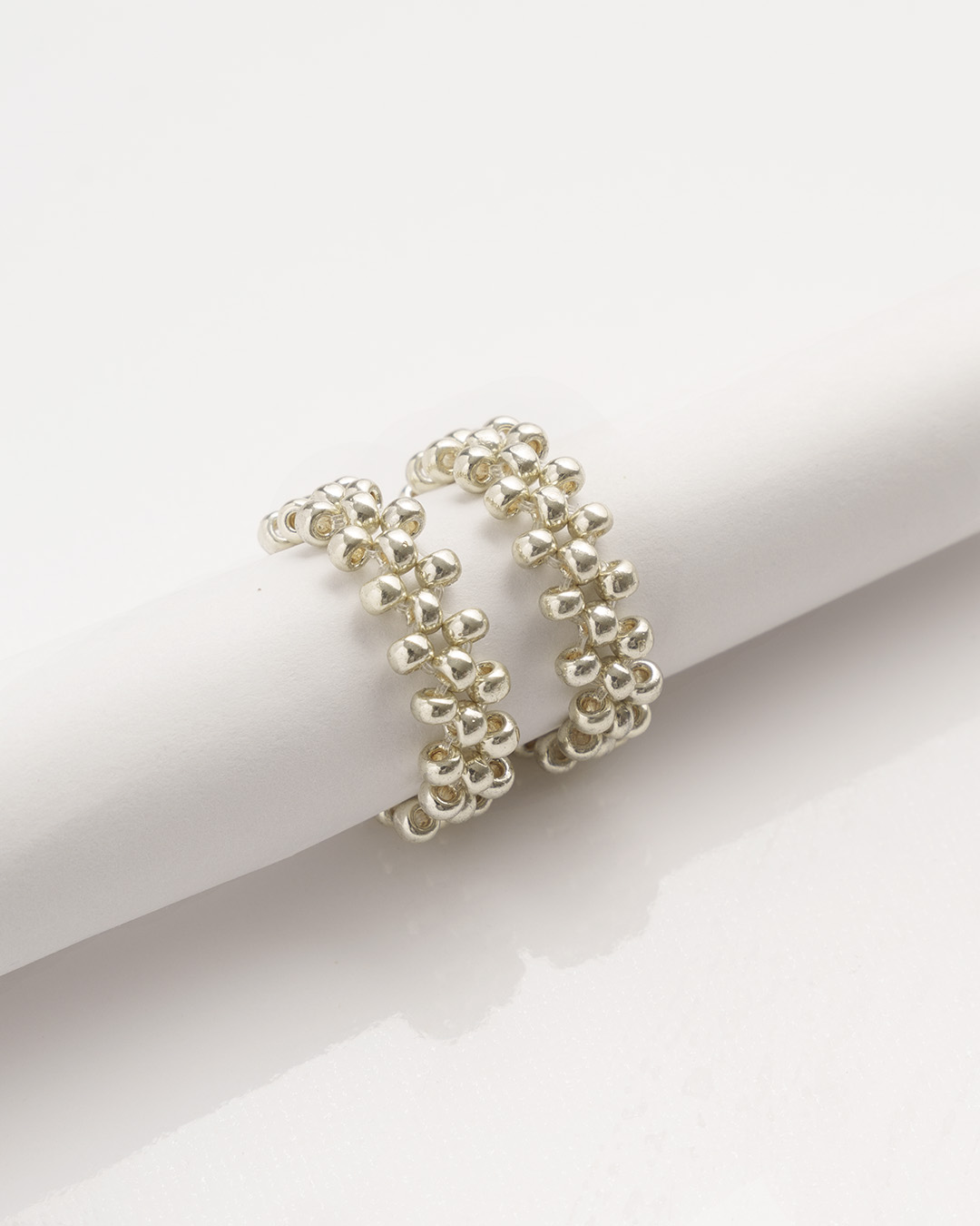 Anillo tejido simple